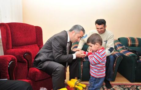 Vanlı Depremzedelere Evlerinde Ziyaret