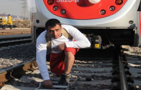 86 Tonluk Tramvayı 20 Metre Çekti