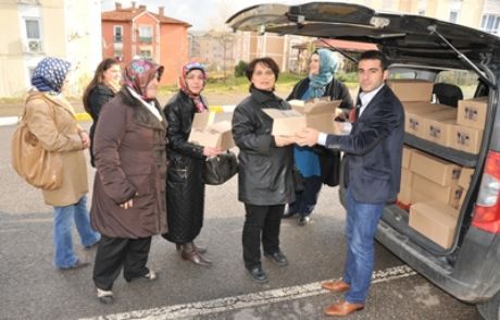 Başiskele'de 10 Bin Aşure Dağıtıldı