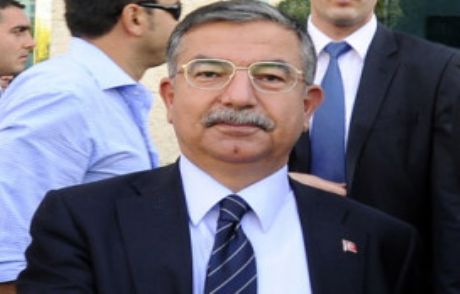 Bakan Yılmaz: İkna İçin İki Saat Uğraştık