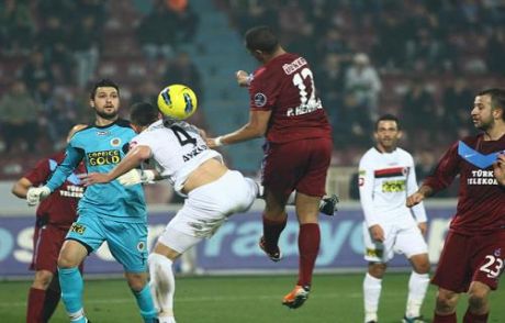 Trabzon Gençler'e De Takıldı!