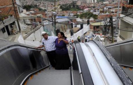 Fakir Semte Dev Yürüyen Merdiven
