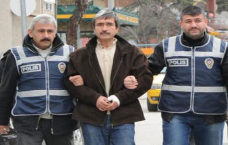 Birlikte Kolonya İçtiği Arkadaşını Öldürdü