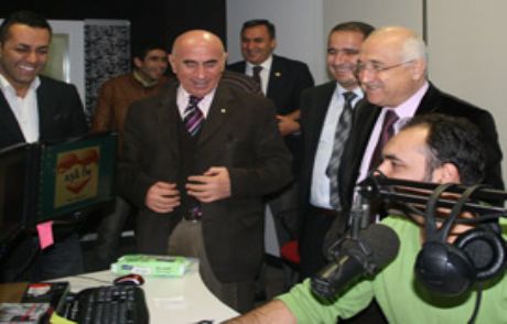 Cemil Çiçek'i Efkarlandıran Şarkı