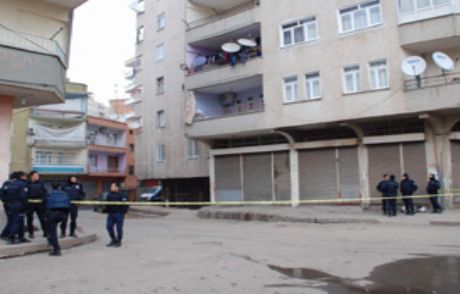 Diyarbakır'da Çatışma: 2 Terörist Ölü