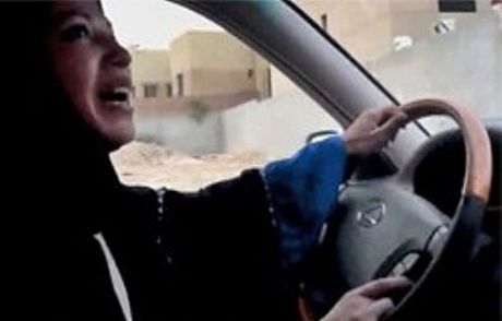 Kadınlar Araba Kullanırsa Bakire Kalmaz