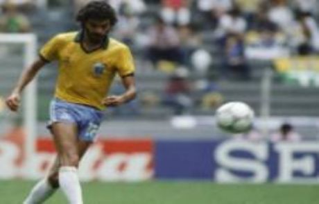 Brezilyalı Eski Futbolcu Socrates Öldü