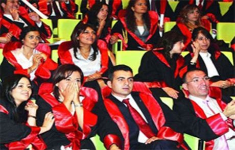 Bin 200 Hakim Ve Savcı Alınacak