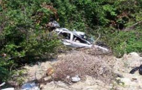 Trabzon'da Otomobil Uçuruma Düştü