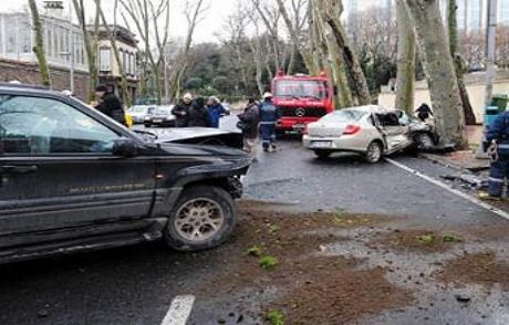 İstanbul Dolmabahçe'de Kaza