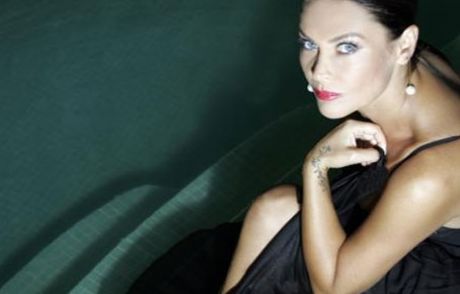 Hülya Geldi Feraye Gidiyor