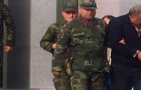 8 Astsubay Ve Polis Gözaltında...