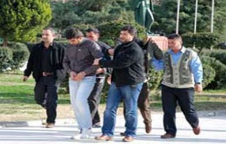 Eroin Satmak İçin Otomobil Kiraladılar