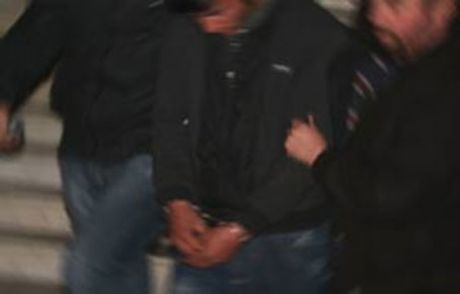 16 Polis 43 Kişi Gözaltında