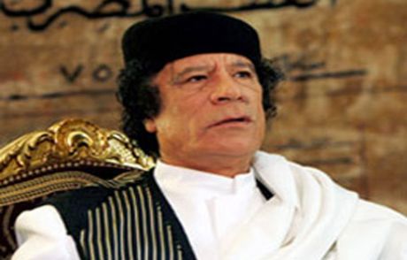 Kaddafi Surlara Çıkıp Meydan Okudu...