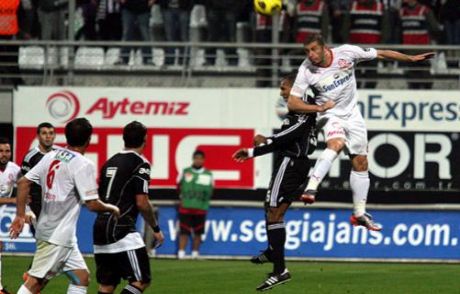 Kartal Kendine Geldi