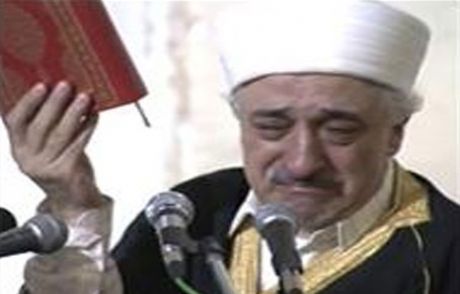 Bakanlık Yurdunda Cemaat Eğitim Veriyor