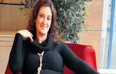 Anjelika Akbar Metrocity D&r’a Geliyor