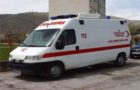 Yattığı Hastanenin Ambulansını Kaçırdı