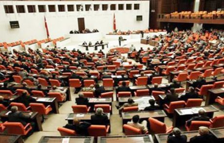 Mecliste 'darbe Yanlısı' Tartışması