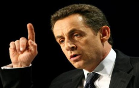 Sarkozy: Libya'yı Bombalayalım