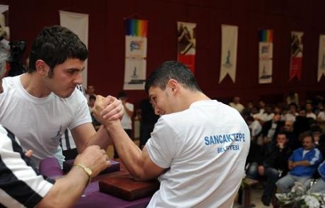 Sancaktepe’de Bilek Güreş Turnuvası Düzenlendi