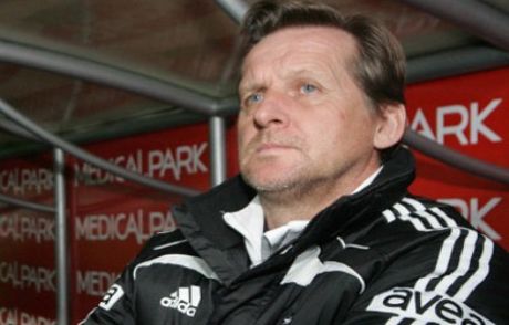 Schuster İstifa Etti