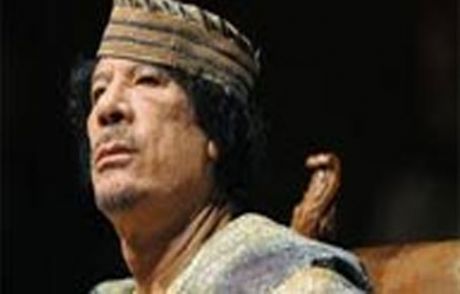 Kaddafi Tüm Dünyaya Rest Çekti
