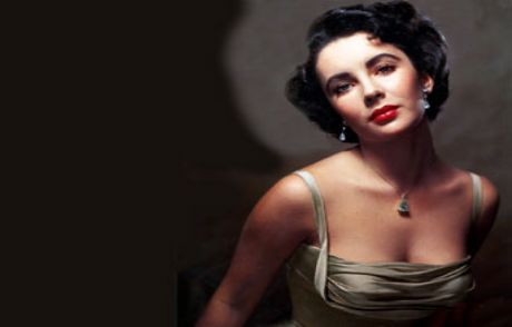 Elizabeth Taylor Hayatını Kaybetti