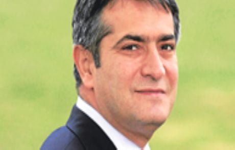 Uykusunda Bile Parmak İzi Alıyor