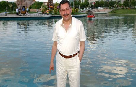 Melih Gökçek'ten Bir Garip İddia