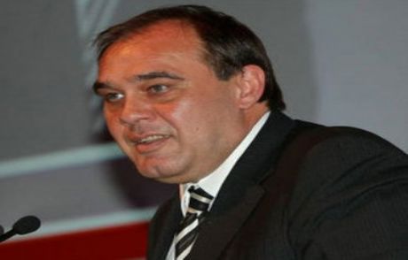 Demirören Bombaladı!