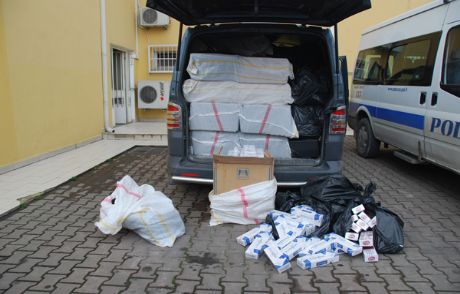Polisten Kaçak Sigara Ve Eroin Operasyonu