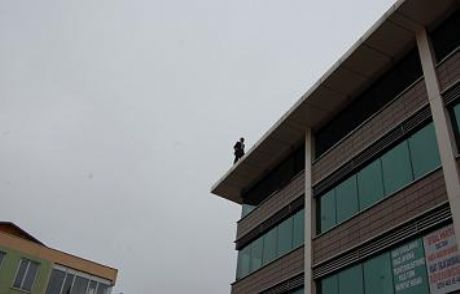 Sancaktepe’de İntihar Girişimi