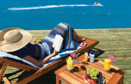 Çok Çalışıp, Az Tatil Yapıyoruz