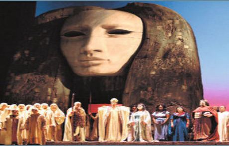 Özpetek’ten Aaydınlık Bir ‘aida’