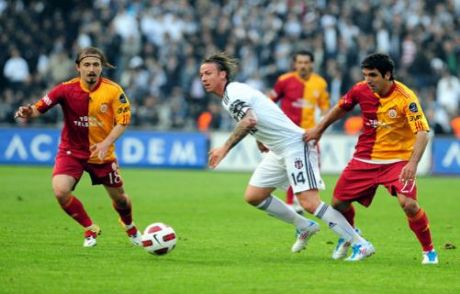 İnönü'de Bir Garip Aslan...