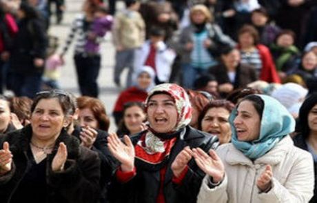 Ön Seçim Sandığında Zafer Kadın Adayların!