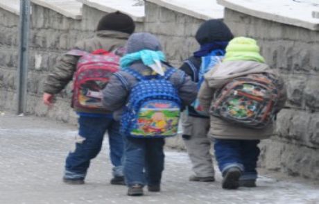 Öğrenciler Artık Çanta Taşımayacak!