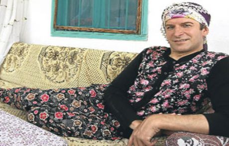 Karşınızda Köyün İhsan Halası