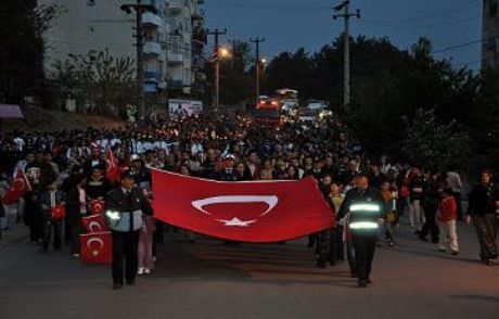 Alaplı’da Fener Alayı