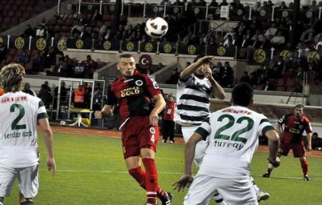 Bursaspor Volkan'la 'şen'lendi!