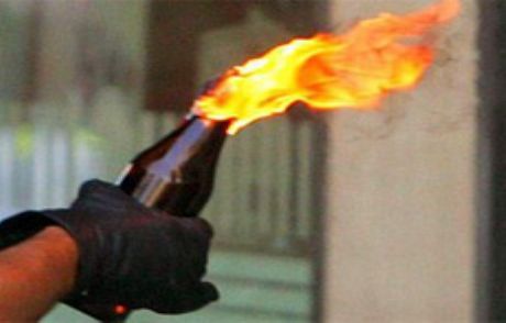 Üniversite Minibüsüne Molotoflu Saldırı