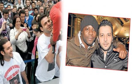 Nouma, Nihatçıları Öptü