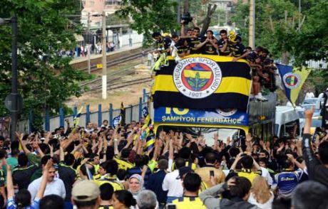 Kadıköy'de Kupa Töreni Başladı