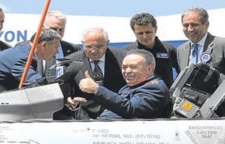 İlk Üretilen F-16 Filoya Katıldı