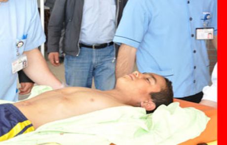 Yılanı Vurmak İsterken Kendini Vurdu