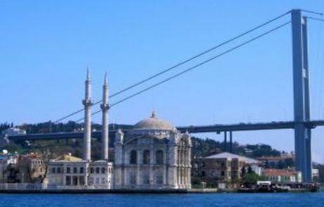 Ortaköy Camisi İbadete Kapatılıyor!