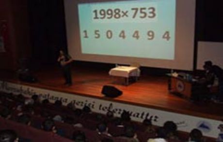 Pi Sayısını Ezberde Türkiye Rekoru Kırdı!