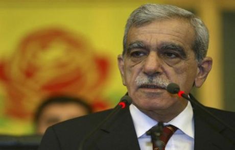 Ahmet Türk Oyunu Kullandı